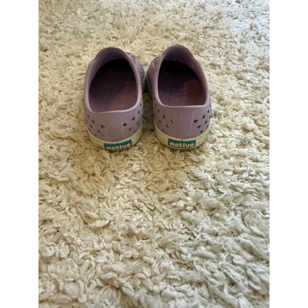Kids Native Purple Cream Water Shoes Size 7